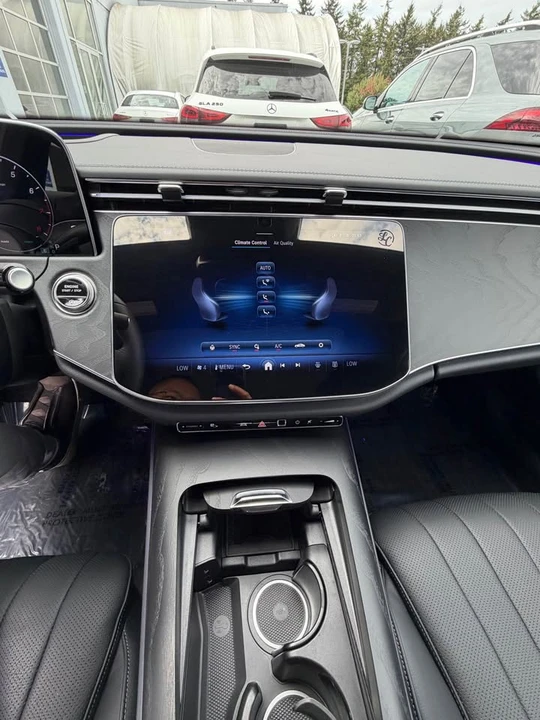 2026 Mercedes-Benz W214 E-Class - Image 9 of 11
