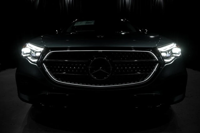 2026 Mercedes-Benz W214 E-Class - Image 8 of 12
