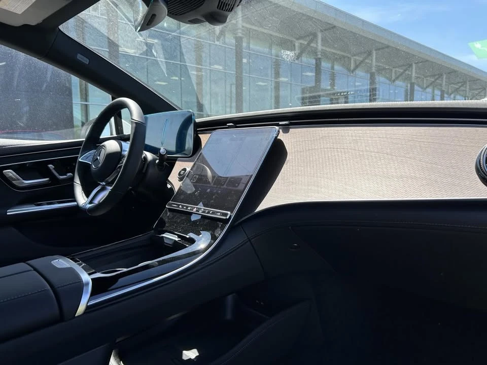 2026 Mercedes-Benz EQE - Image 9 of 13