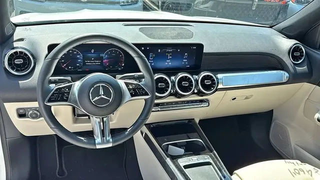 2026 Mercedes-Benz GLB 250 4MATIC