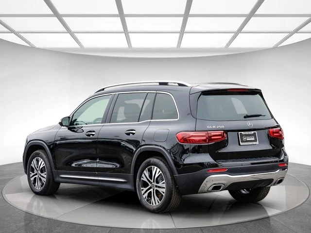 2026 Mercedes-Benz X247 GLB - Image 2 of 12