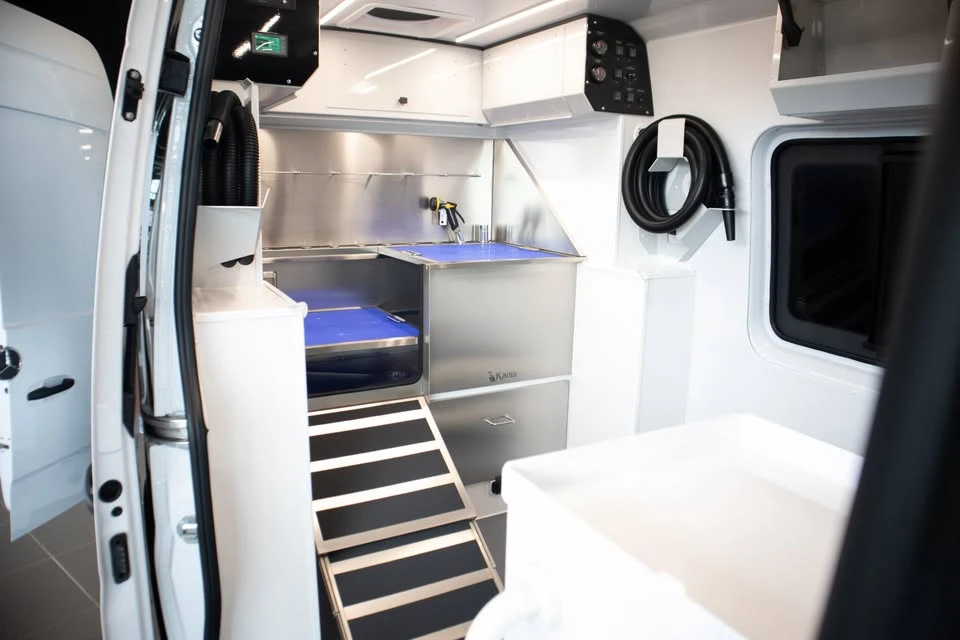 2026 Mercedes-Benz VS30 Sprinter - Image 5 of 8