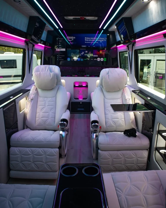 2026 Mercedes-Benz VS30 Sprinter - Image 3 of 19