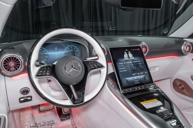 2026 Mercedes-Benz SL-Class - Image 18 of 21