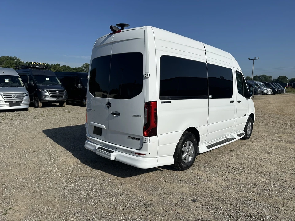 2026 Mercedes-Benz VS30 Sprinter - Image 4 of 14
