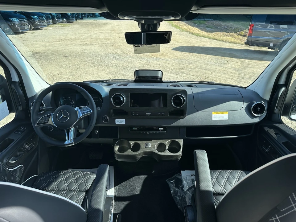 2026 Mercedes-Benz VS30 Sprinter - Image 13 of 14