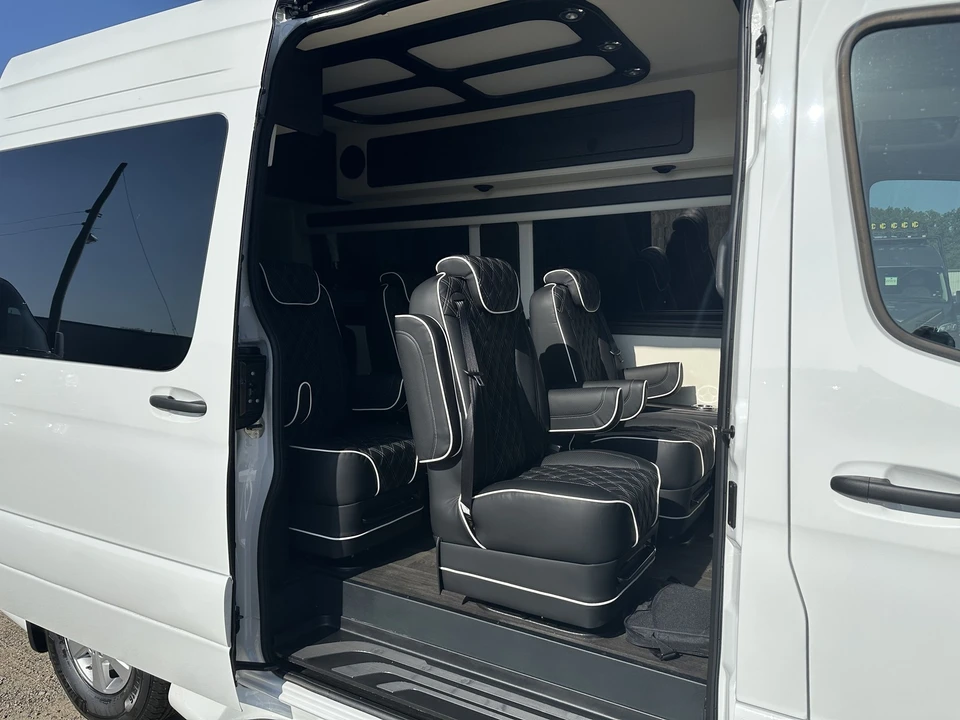 2026 Mercedes-Benz VS30 Sprinter - Image 9 of 14