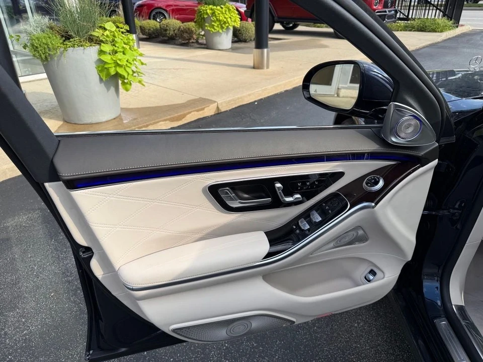 2026 Mercedes-Benz W223 Maybach S-Class - Image 15 of 18