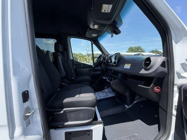 2026 Mercedes-Benz VS30 Sprinter - Image 13 of 20