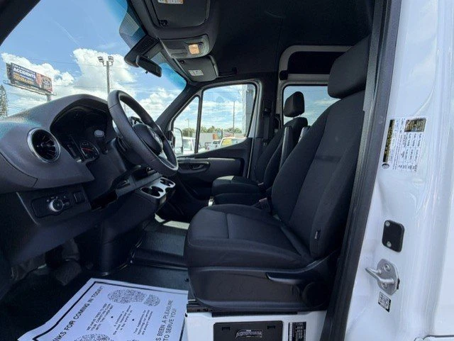 2026 Mercedes-Benz VS30 Sprinter - Image 9 of 20