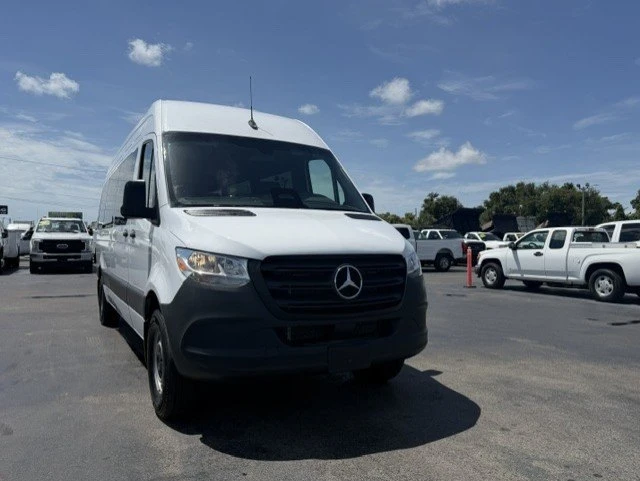 2026 Mercedes-Benz VS30 Sprinter - Image 2 of 20