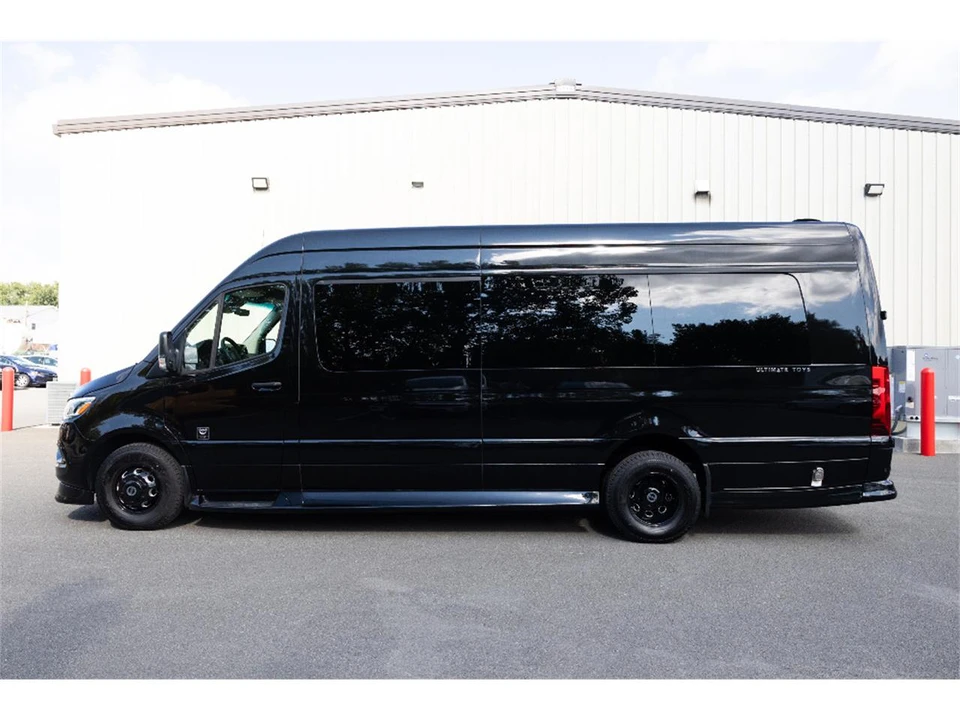 2026 Mercedes-Benz VS30 Sprinter - Image 2 of 31