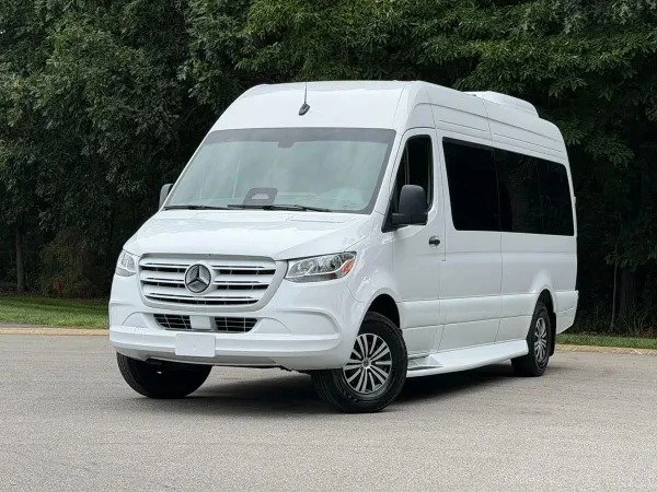 2026 Mercedes-Benz VS30 Sprinter - Image 3 of 20