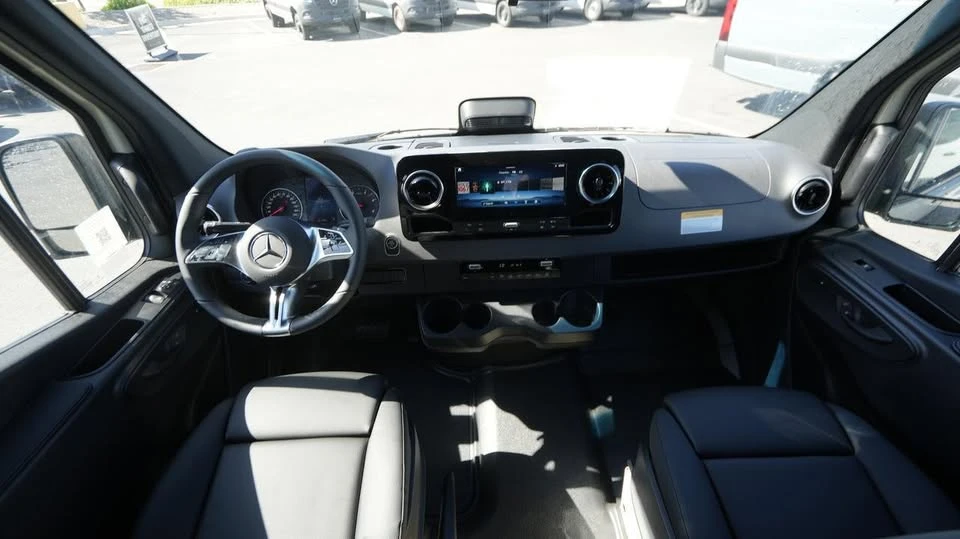 2026 Mercedes-Benz VS30 Sprinter - Image 11 of 16