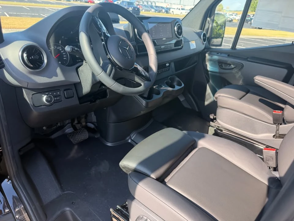 2026 Mercedes-Benz VS30 Sprinter - Image 8 of 16