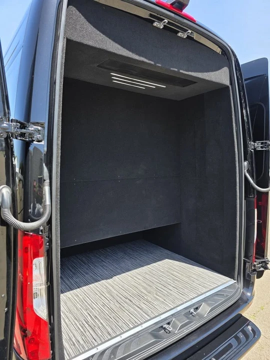 2026 Mercedes-Benz VS30 Sprinter - Image 12 of 13