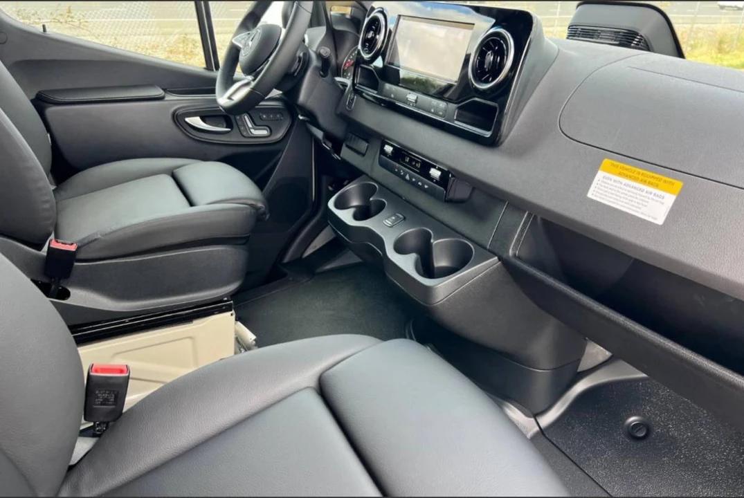 2026 Mercedes-Benz VS30 Sprinter - Image 16 of 19