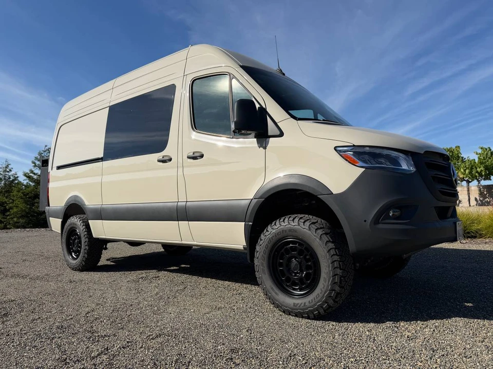 2026 Mercedes-Benz VS30 Sprinter - Image 2 of 19