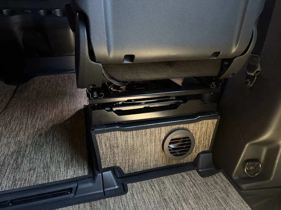 2026 Mercedes-Benz VS30 Sprinter - Image 10 of 19
