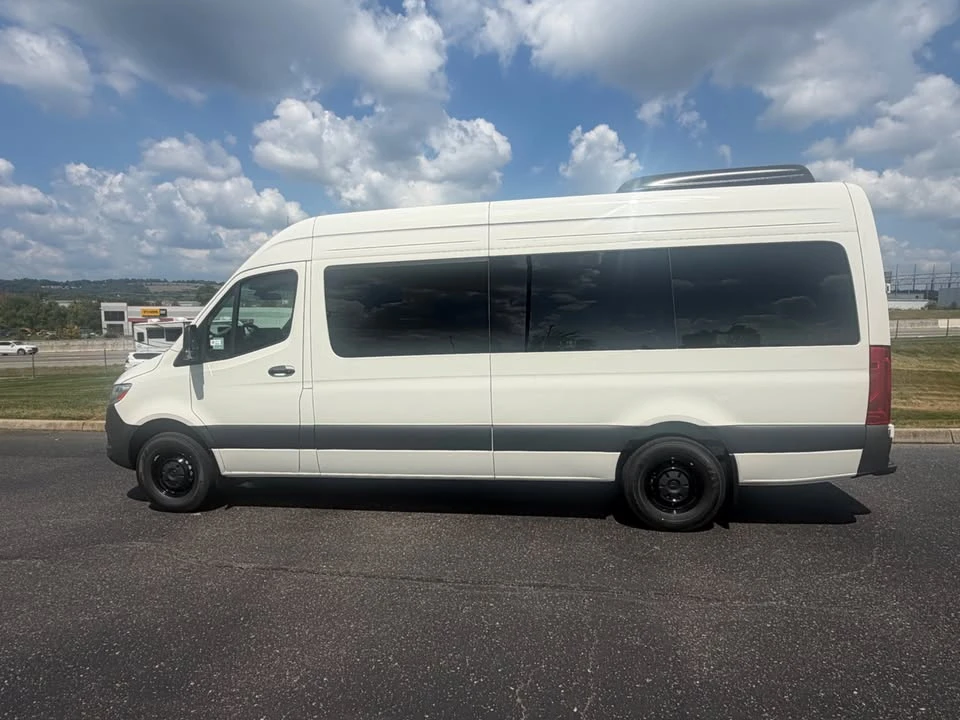 2026 Mercedes-Benz VS30 Sprinter - Image 5 of 14
