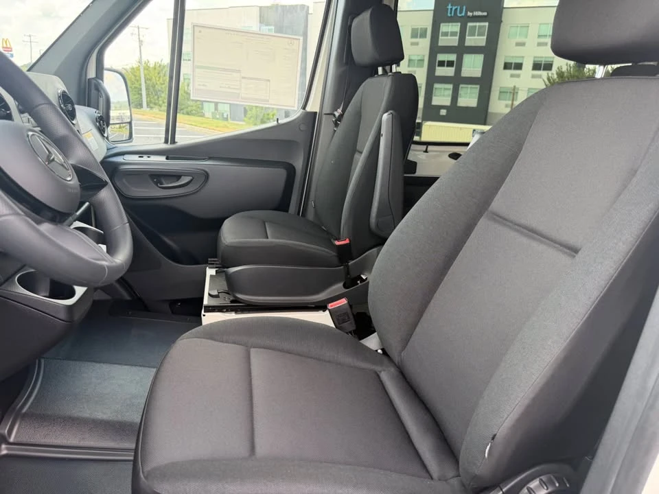 2026 Mercedes-Benz VS30 Sprinter - Image 7 of 14