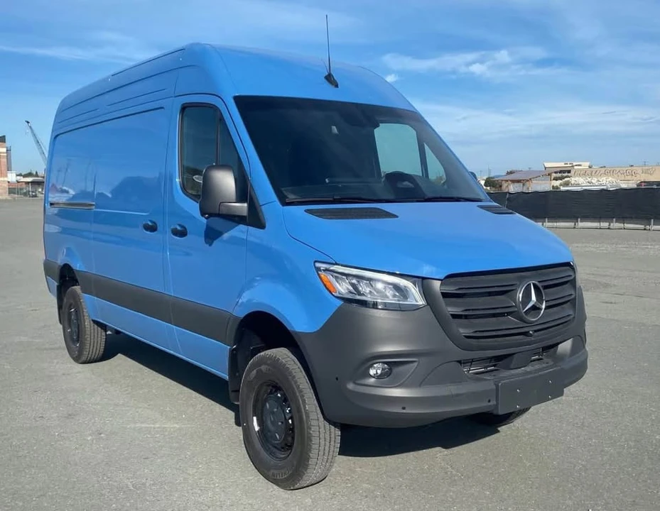 2026 Mercedes-Benz VS30 Sprinter - Image 2 of 7