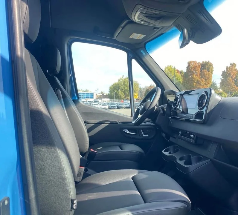 2026 Mercedes-Benz VS30 Sprinter - Image 4 of 7