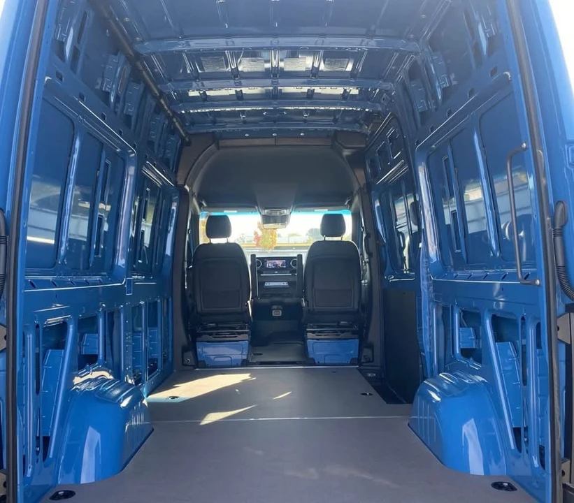 2026 Mercedes-Benz VS30 Sprinter - Image 5 of 7
