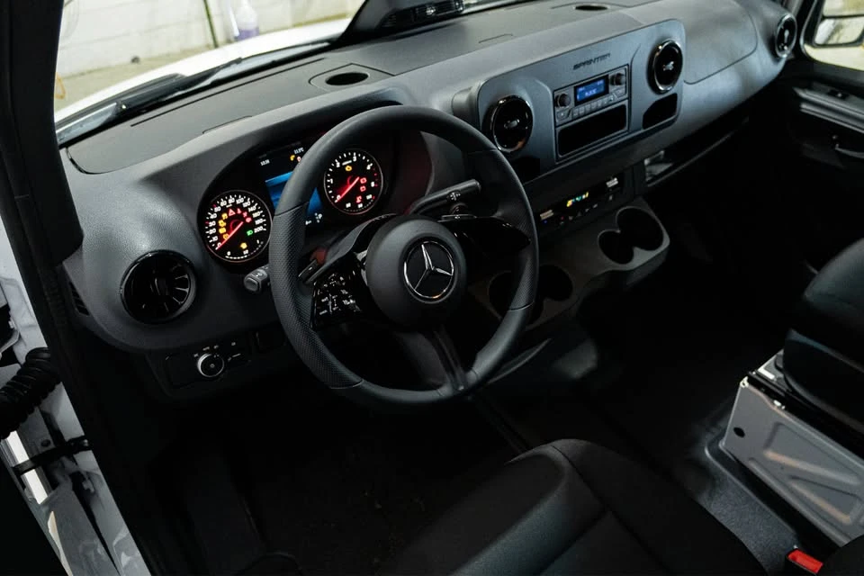 2026 Mercedes-Benz VS30 Sprinter - Image 10 of 16