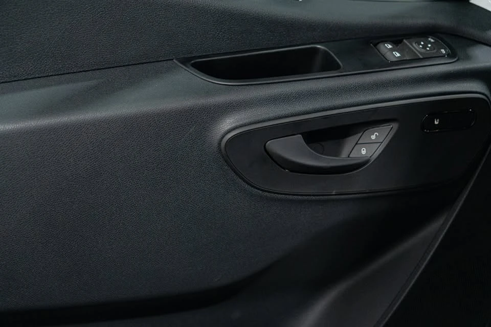 2026 Mercedes-Benz VS30 Sprinter - Image 9 of 16