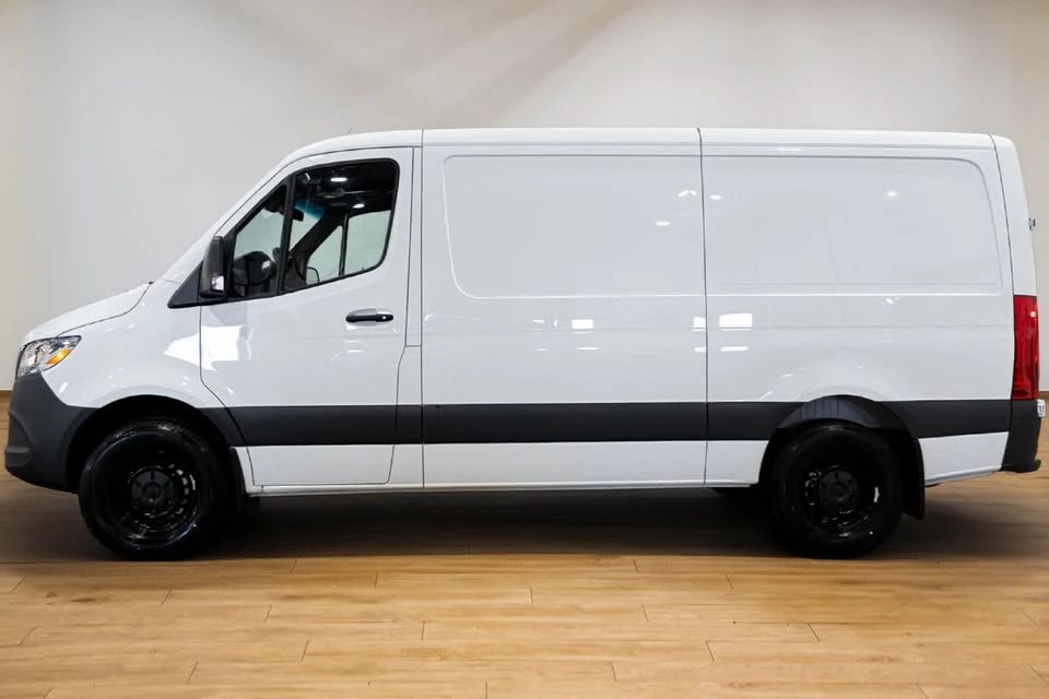 2026 Mercedes-Benz VS30 Sprinter - Image 3 of 16