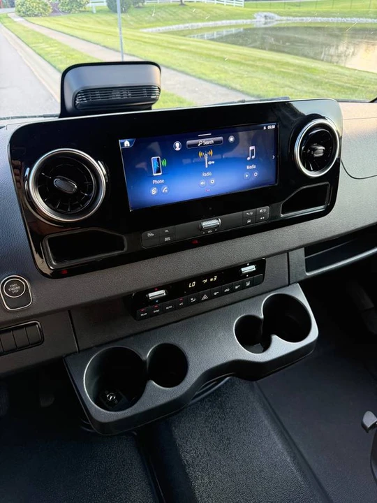 2026 Mercedes-Benz VS30 Sprinter - Image 8 of 12