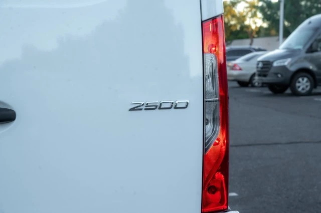 2026 Mercedes-Benz VS30 Sprinter - Image 7 of 12