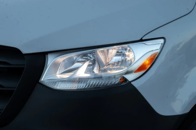 2026 Mercedes-Benz VS30 Sprinter - Image 8 of 12