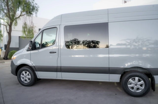 2026 Mercedes-Benz VS30 Sprinter - Image 5 of 12