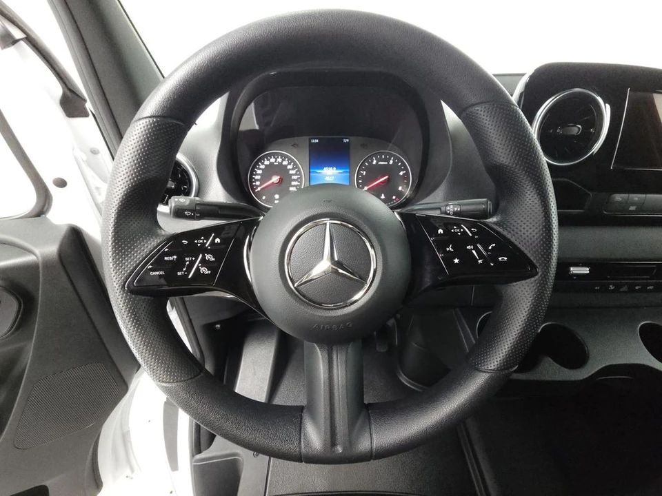 2026 Mercedes-Benz VS30 Sprinter - Image 11 of 30