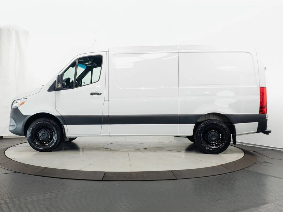 2026 Mercedes-Benz VS30 Sprinter - Image 4 of 30
