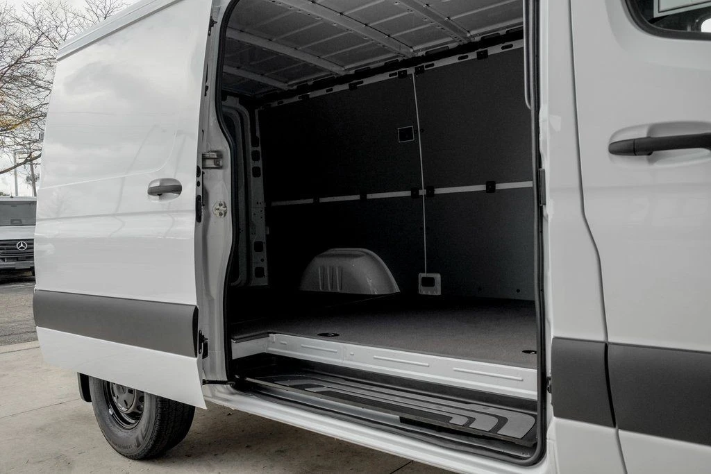 2026 Mercedes-Benz VS30 Sprinter - Image 10 of 21