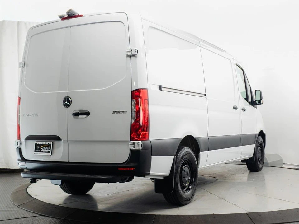 2026 Mercedes-Benz VS30 Sprinter - Image 25 of 30