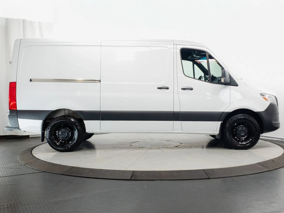 2026 Mercedes-Benz VS30 Sprinter - Image 26 of 30