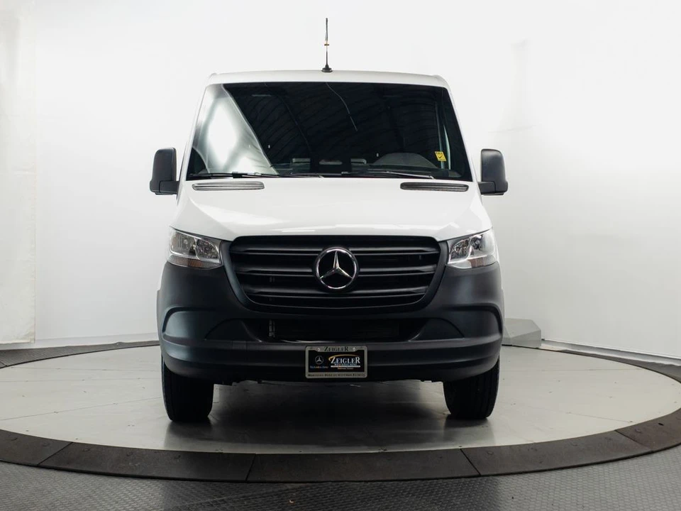2026 Mercedes-Benz VS30 Sprinter - Image 2 of 30