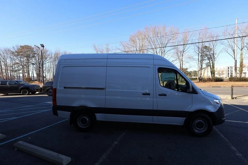 2026 Mercedes-Benz VS30 Sprinter - Image 5 of 9