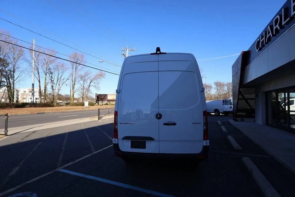 2026 Mercedes-Benz VS30 Sprinter - Image 3 of 9