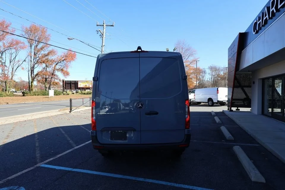 2026 Mercedes-Benz VS30 Sprinter - Image 4 of 9