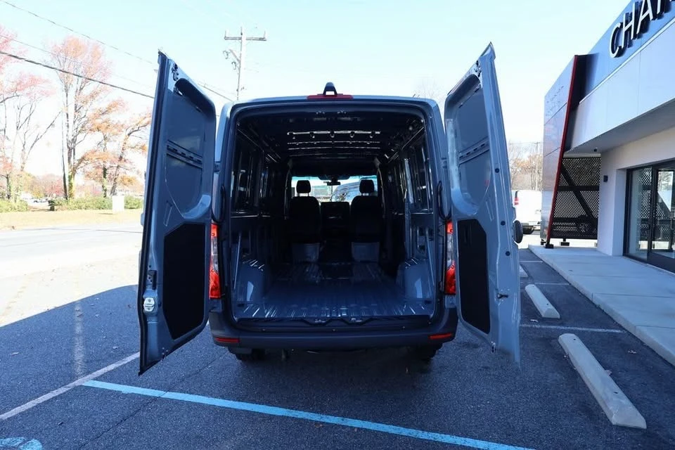 2026 Mercedes-Benz VS30 Sprinter - Image 6 of 9