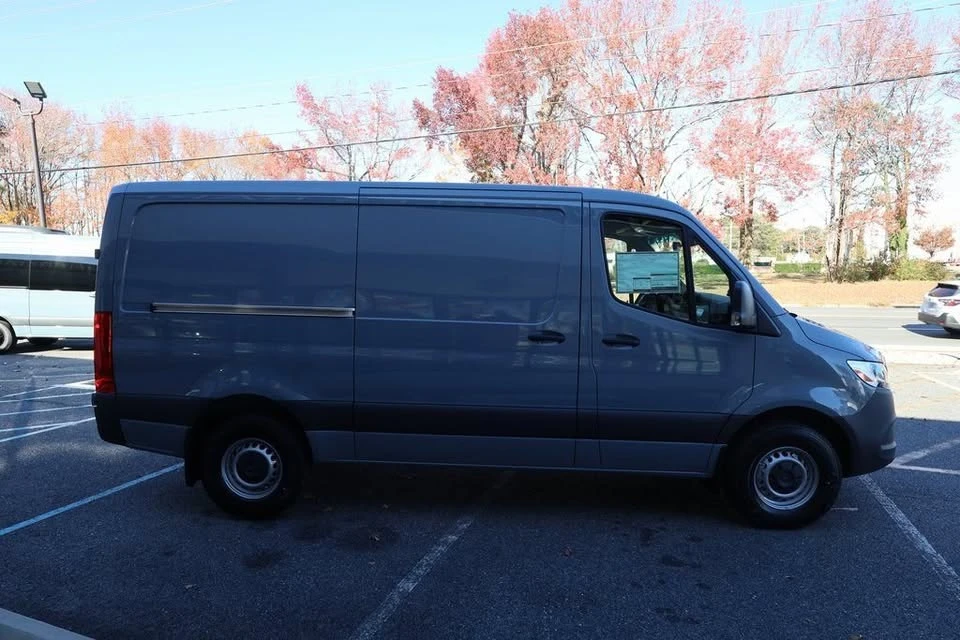 2026 Mercedes-Benz VS30 Sprinter - Image 3 of 9