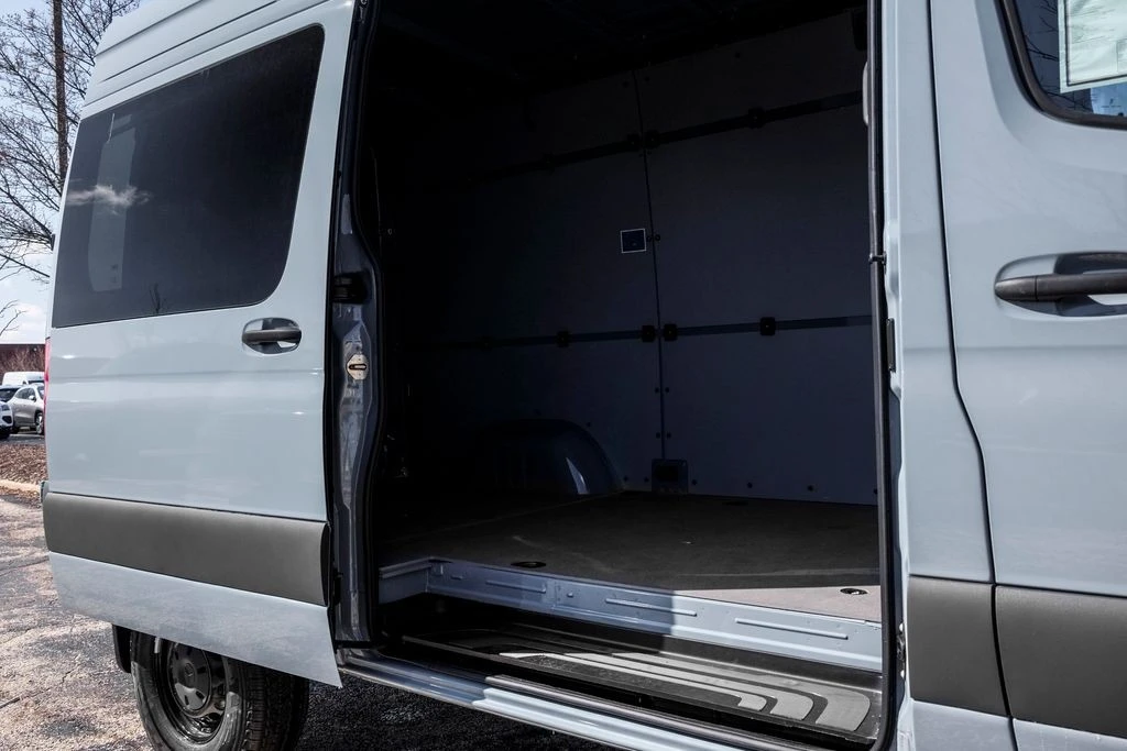 2026 Mercedes-Benz VS30 Sprinter - Image 10 of 21