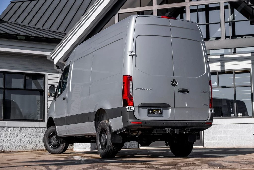 2026 Mercedes-Benz VS30 Sprinter - Image 2 of 21