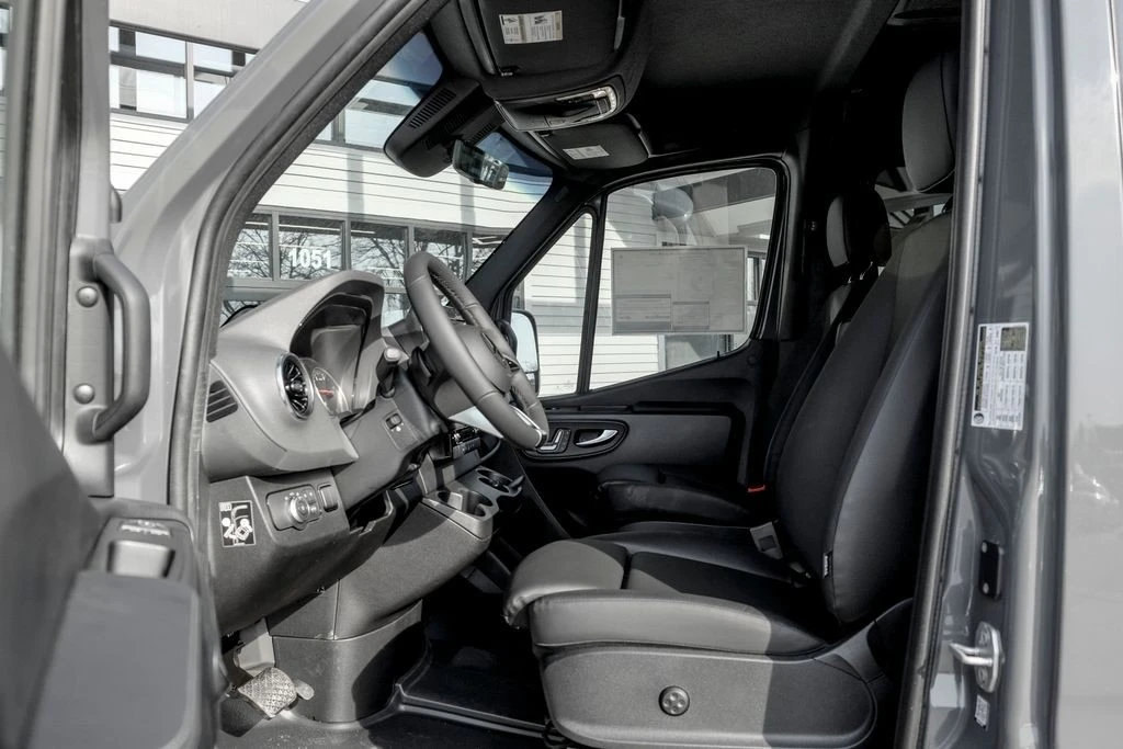 2026 Mercedes-Benz VS30 Sprinter - Image 12 of 31