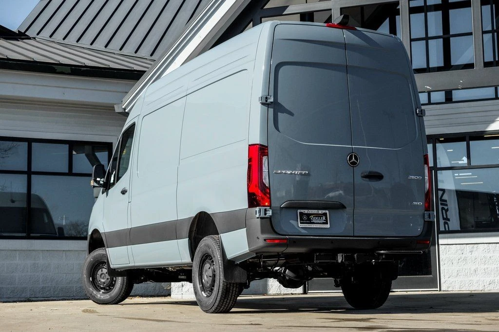 2026 Mercedes-Benz VS30 Sprinter - Image 2 of 21